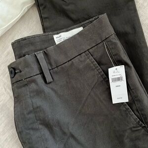 Gap (GapFlex) Essential Khaki Skinny size 32 x 34 NWT